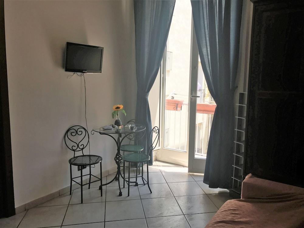 B&B Art Suite Principe Umberto Naples Exterior photo