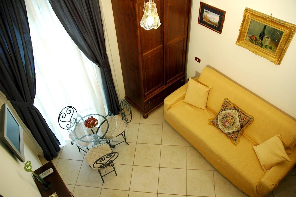 B&B Art Suite Principe Umberto Naples Exterior photo