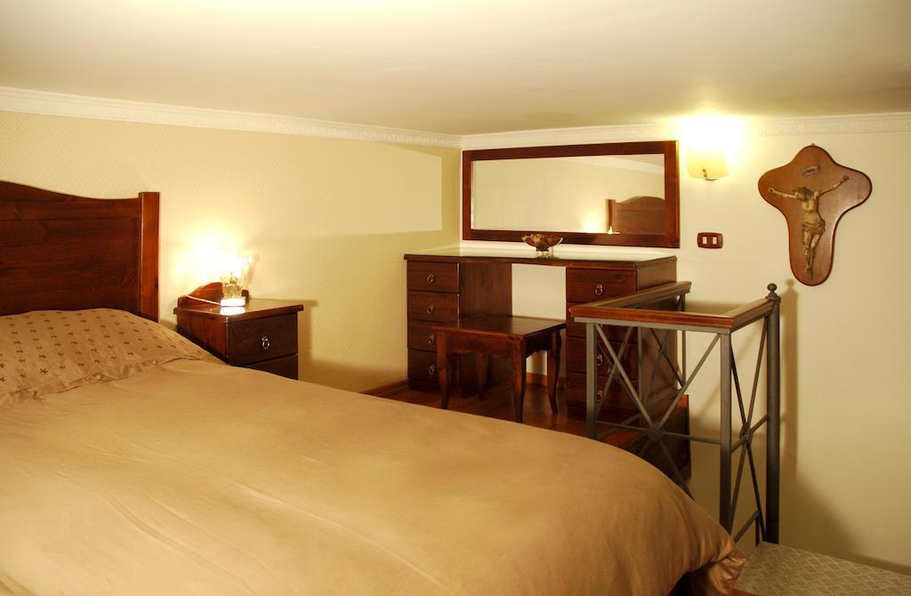 B&B Art Suite Principe Umberto Naples Exterior photo