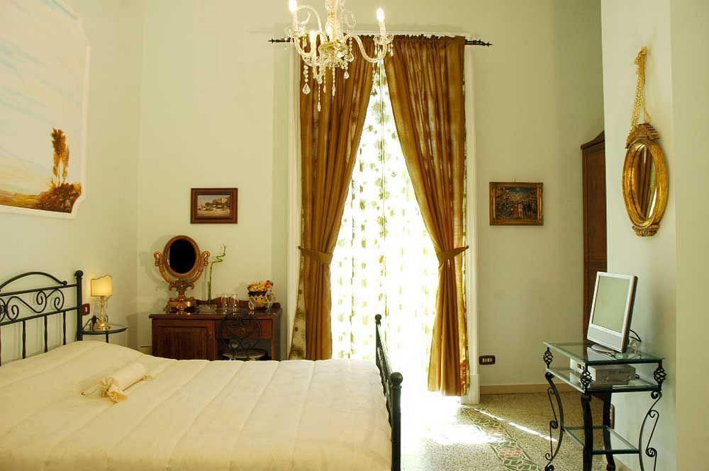 B&B Art Suite Principe Umberto Naples Exterior photo