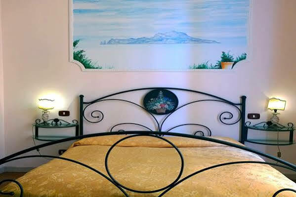 B&B Art Suite Principe Umberto Naples Exterior photo